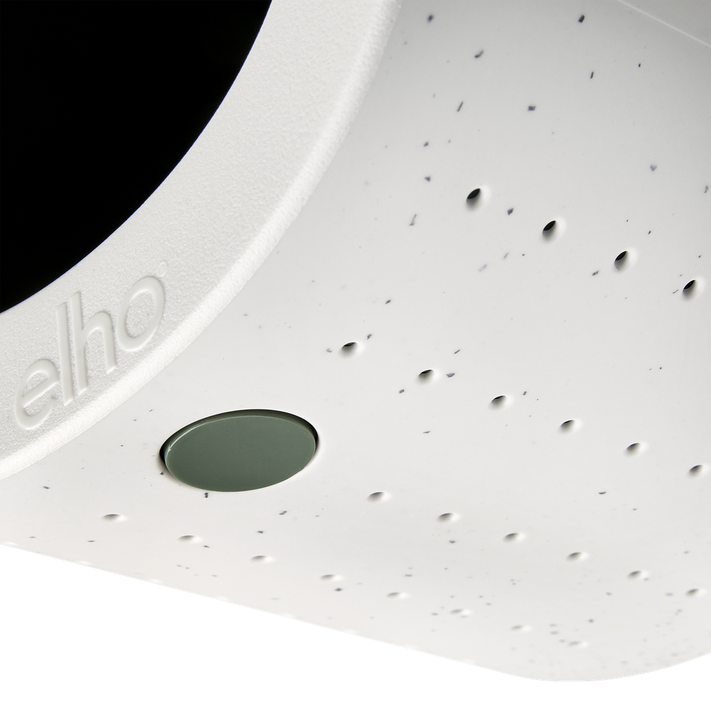 Essential Bird Feeder 18