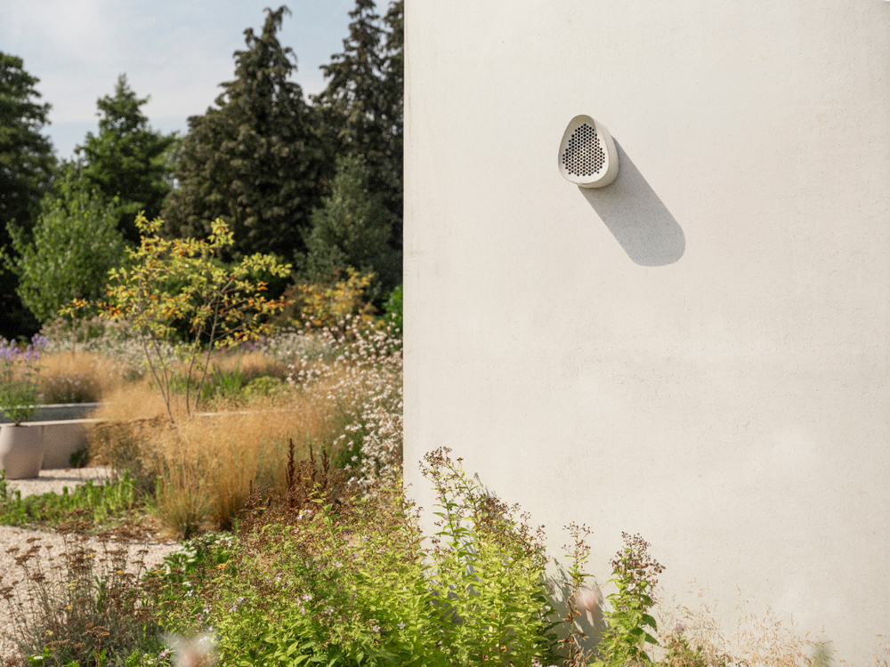 Essential Bee Hotel 18